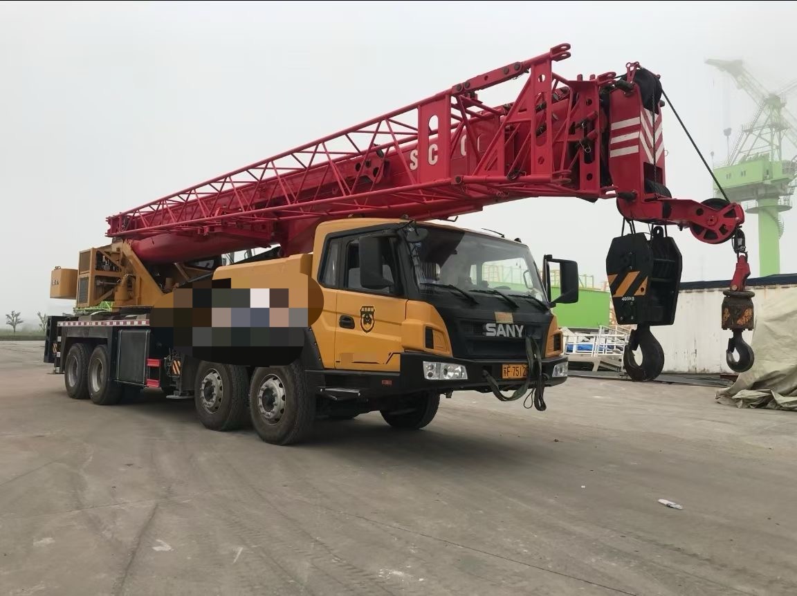 瑞丽市工厂设备吊装租赁吊车