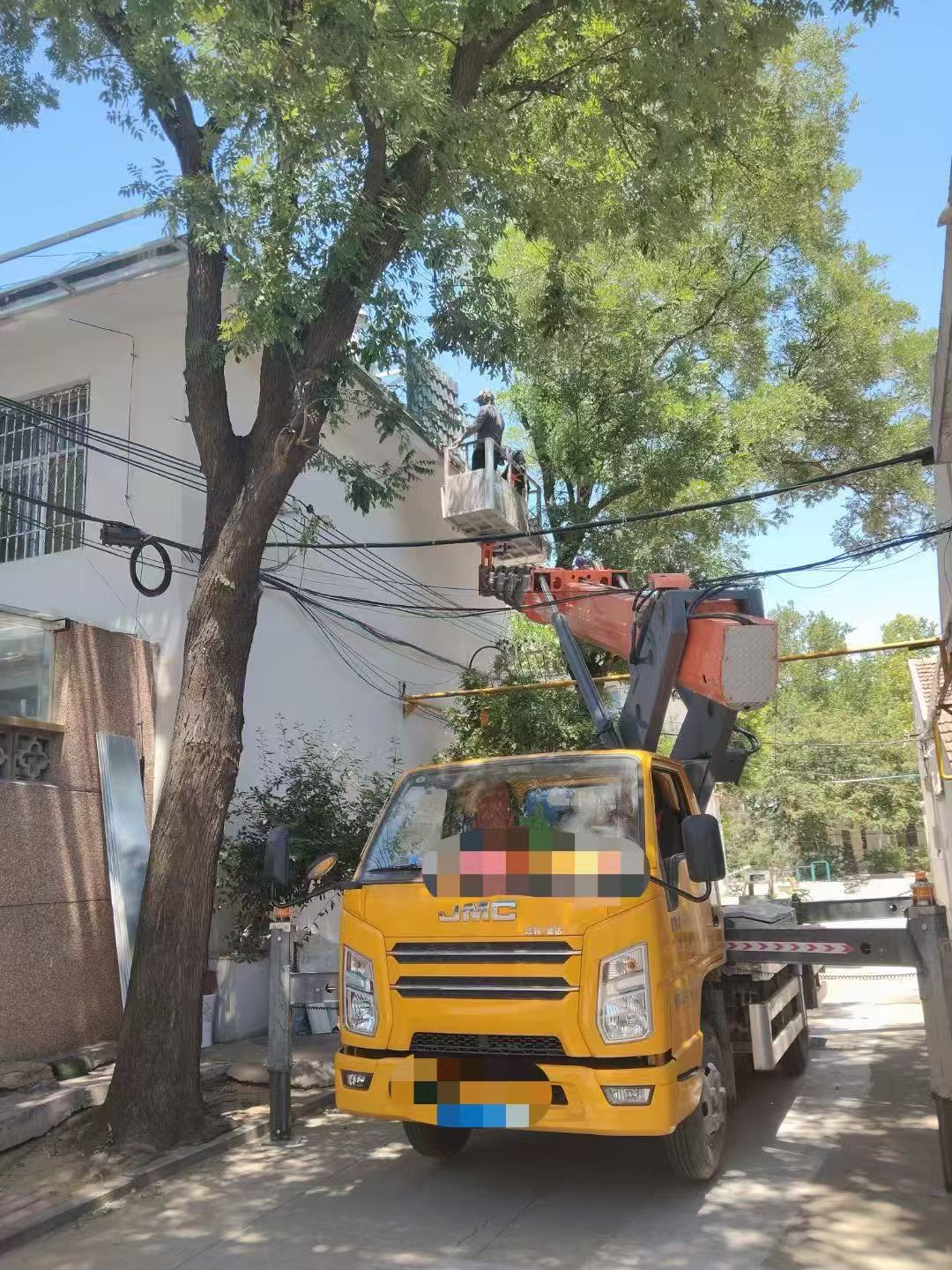 瑞丽市高空作业车能吊装重物吗？最大承载多少公斤？